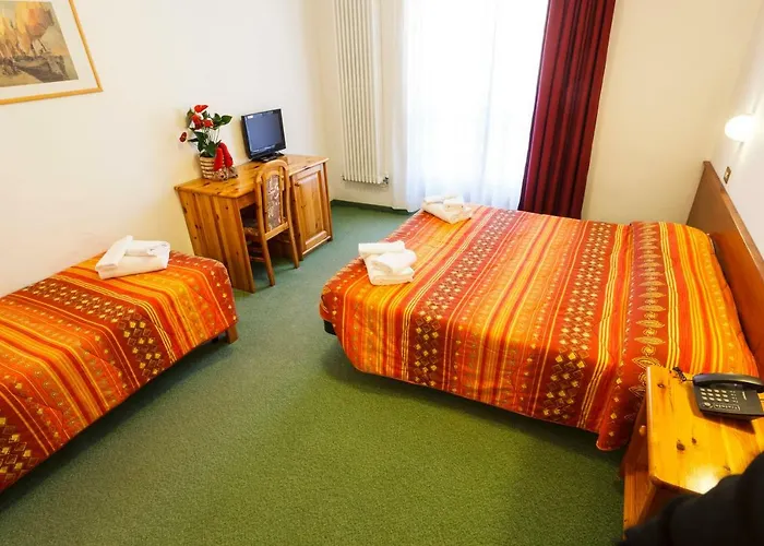 Club Solaris Отель 3*